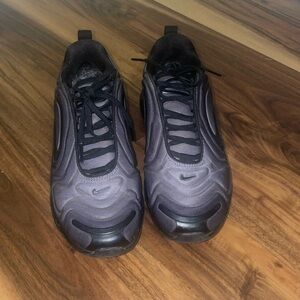 Women’s Nike Airmax 720 #airmax720 #airmax #nike #trainers